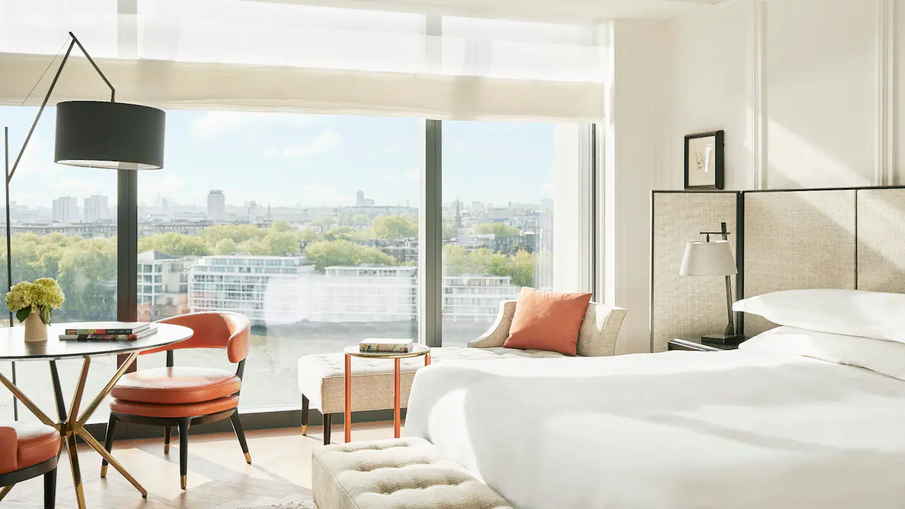 Park Hyatt River King room 